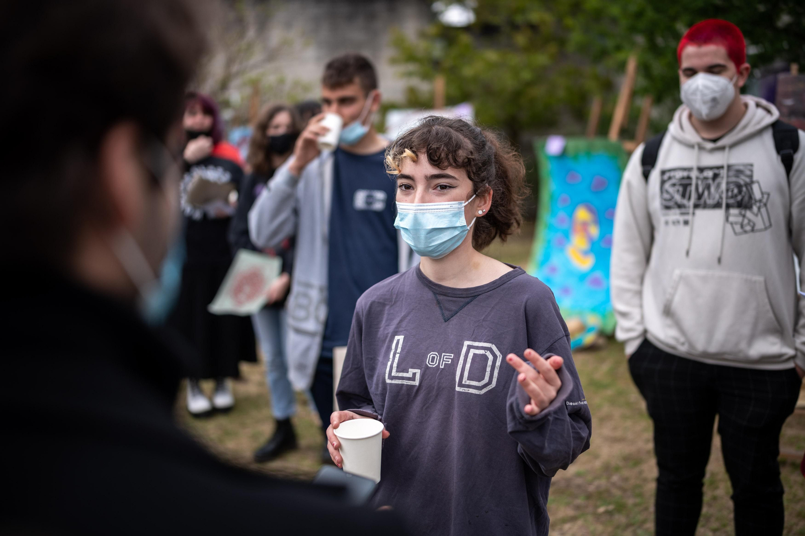 Actividade artística dos alumnos e alumnas de artes no exterior do instituto.