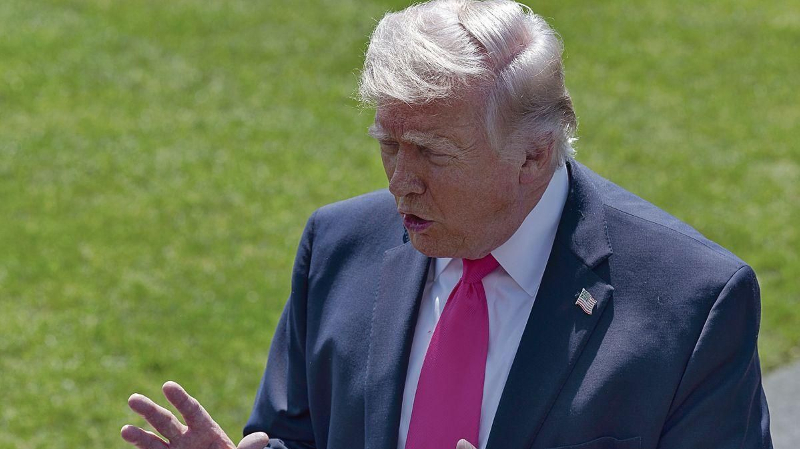 El presidente de Estados Unidos, Donald Trump, atiende a los medios en la Casa Blanca.