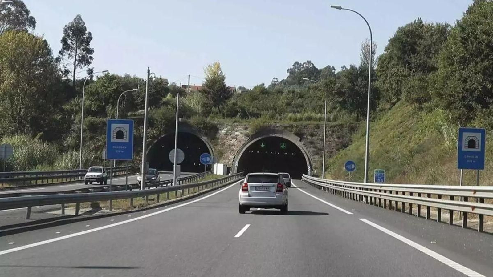 Entrada del túnel de Candeán por la AP-9.