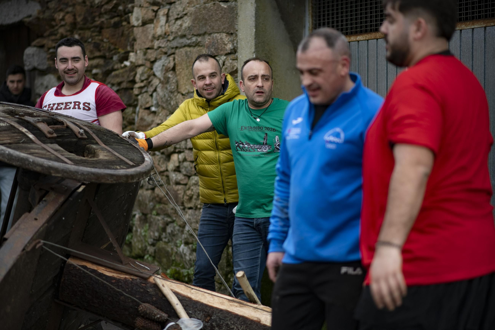 Galería | El meco Abalos recorrió As Teixugueiras, Cartelle