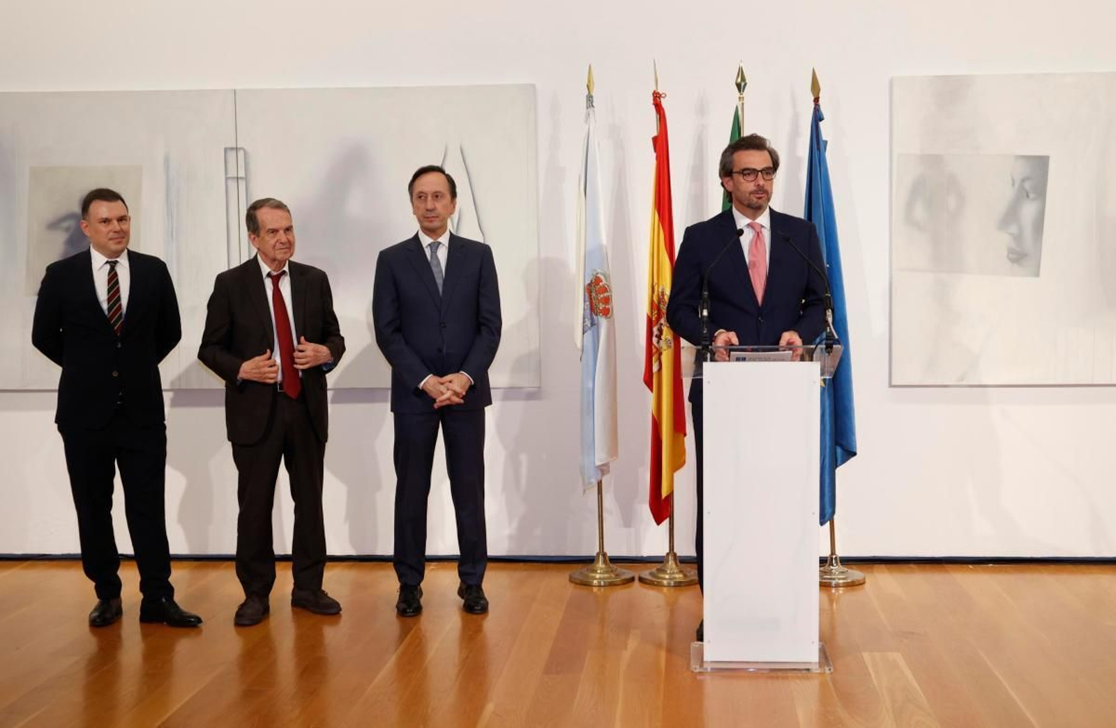 Diego Calvo (derecha) contestó ayer a la carta de Abel Caballero (izquierda) a Alfonso Rueda.