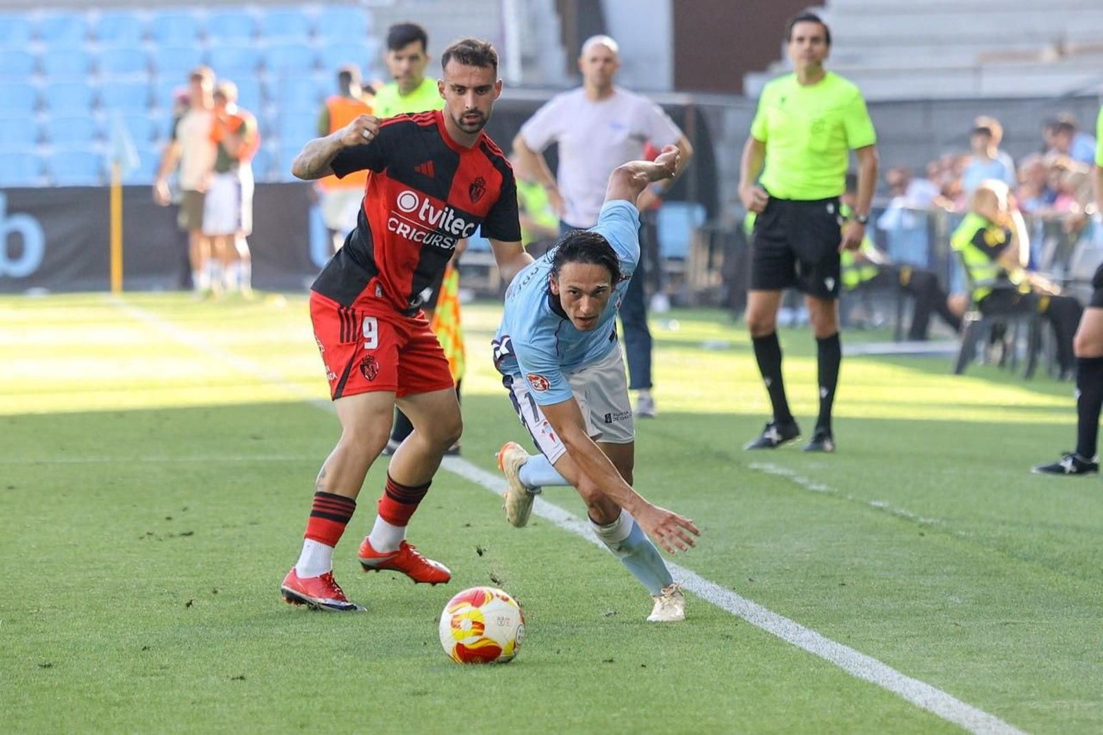 Galería | El Celta Fortuna golea a la Ponferradina y sube a Segunda División