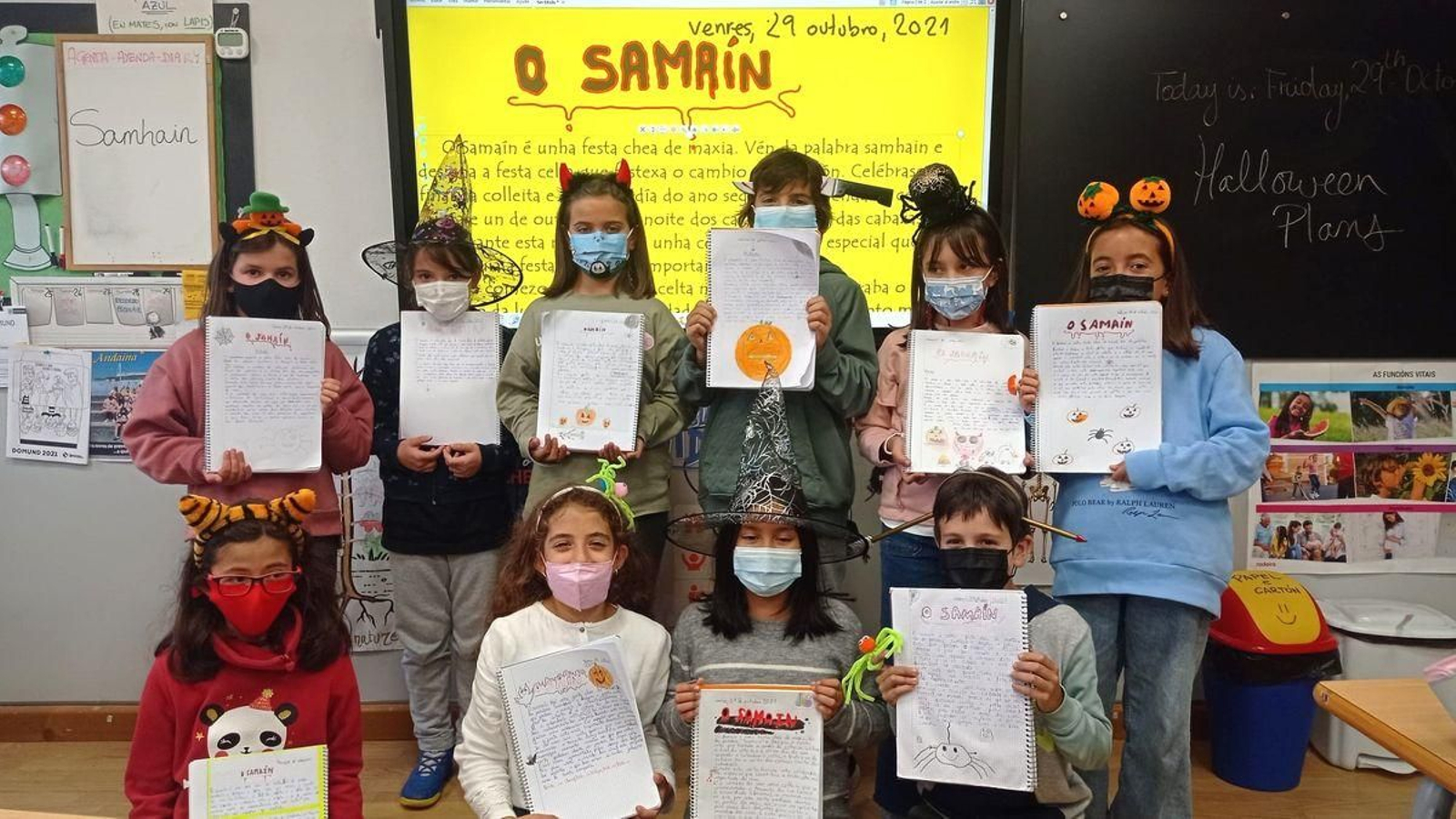 Salesianos. Elaborando pocións para o Samaín.