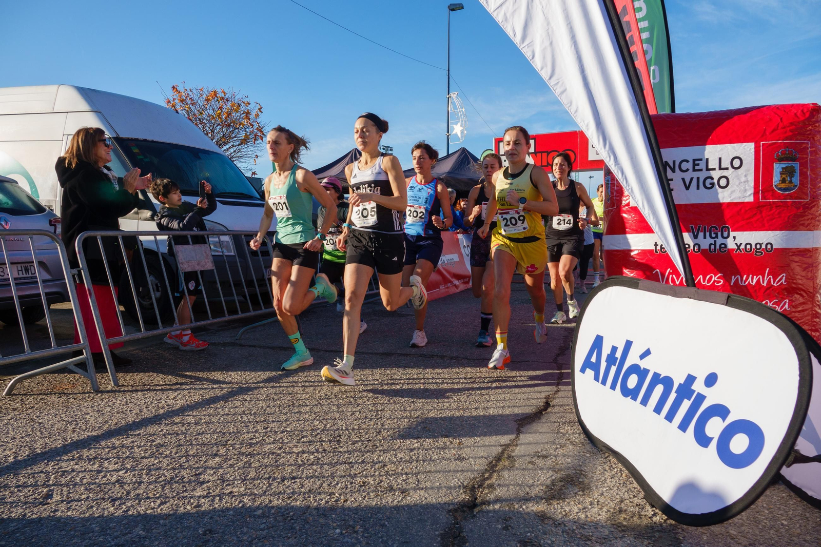 Galería | Pequeños y grandes disfrutan la Milla Cidade de Vigo con +Deporte Atlántico