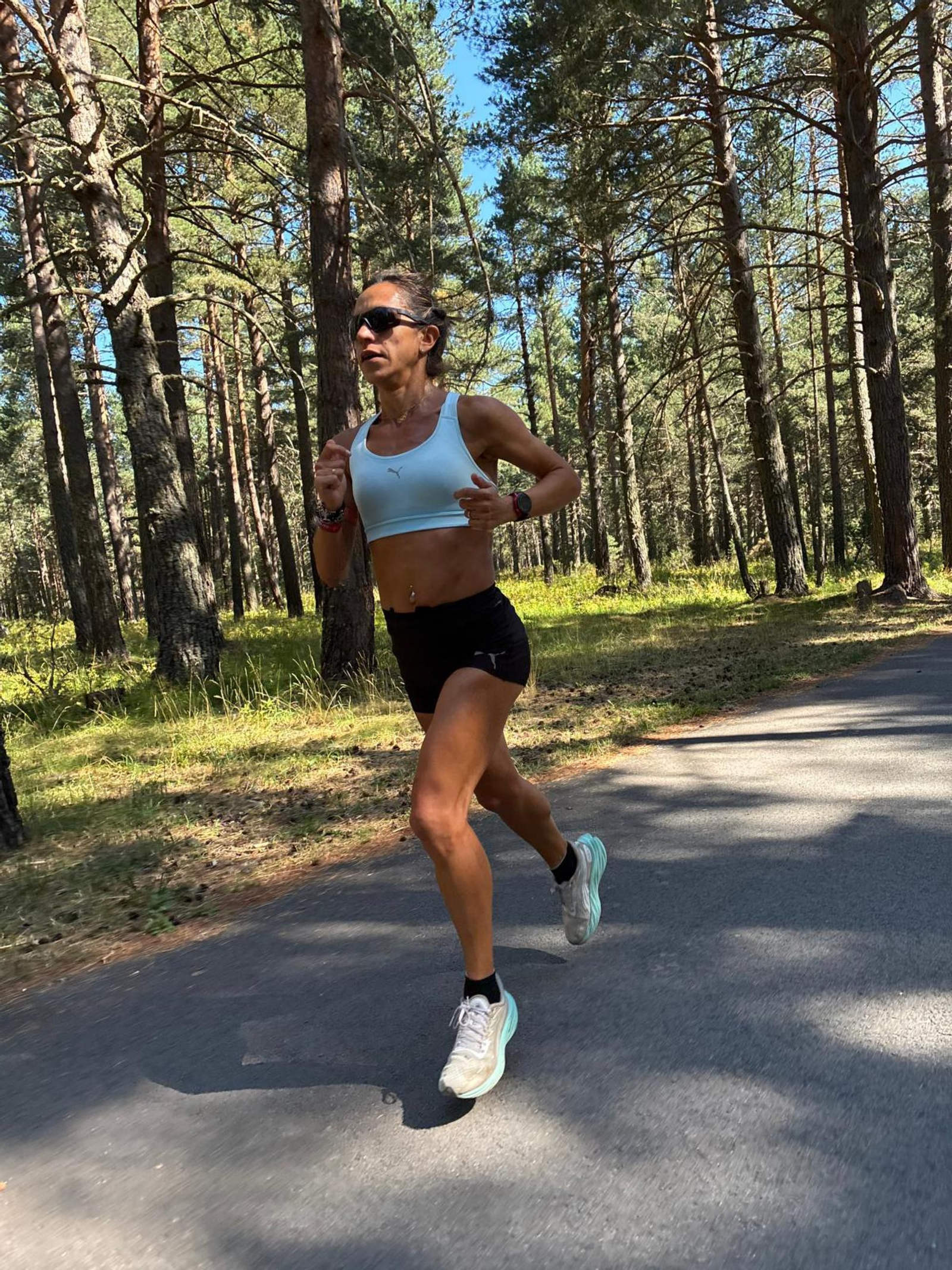 La atleta viguesa Ester Navarrete, durante su preparación para el Europeo de Birminghan.
