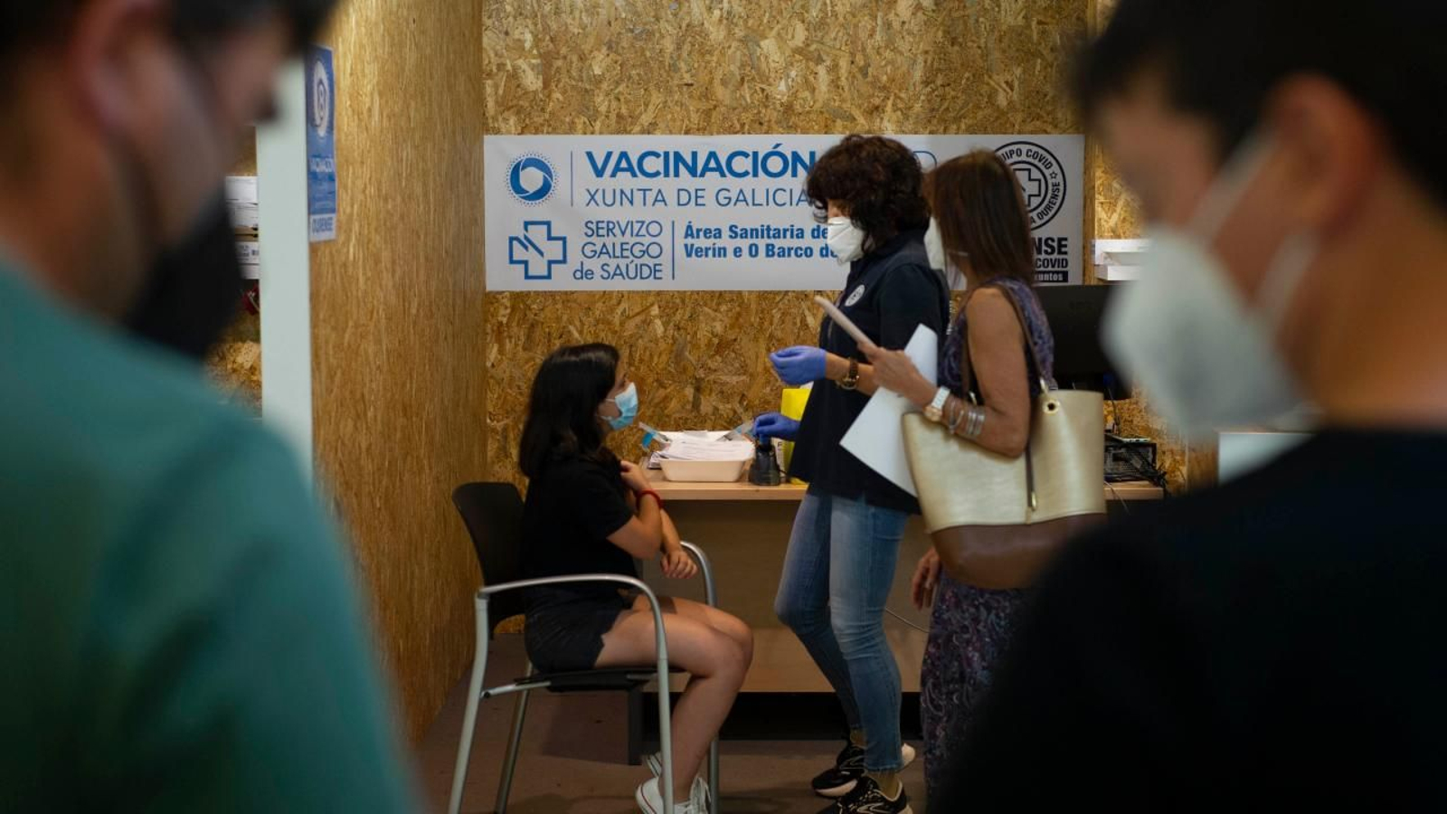 Vacunación en Expourense (Foto: Martiño Pinal).