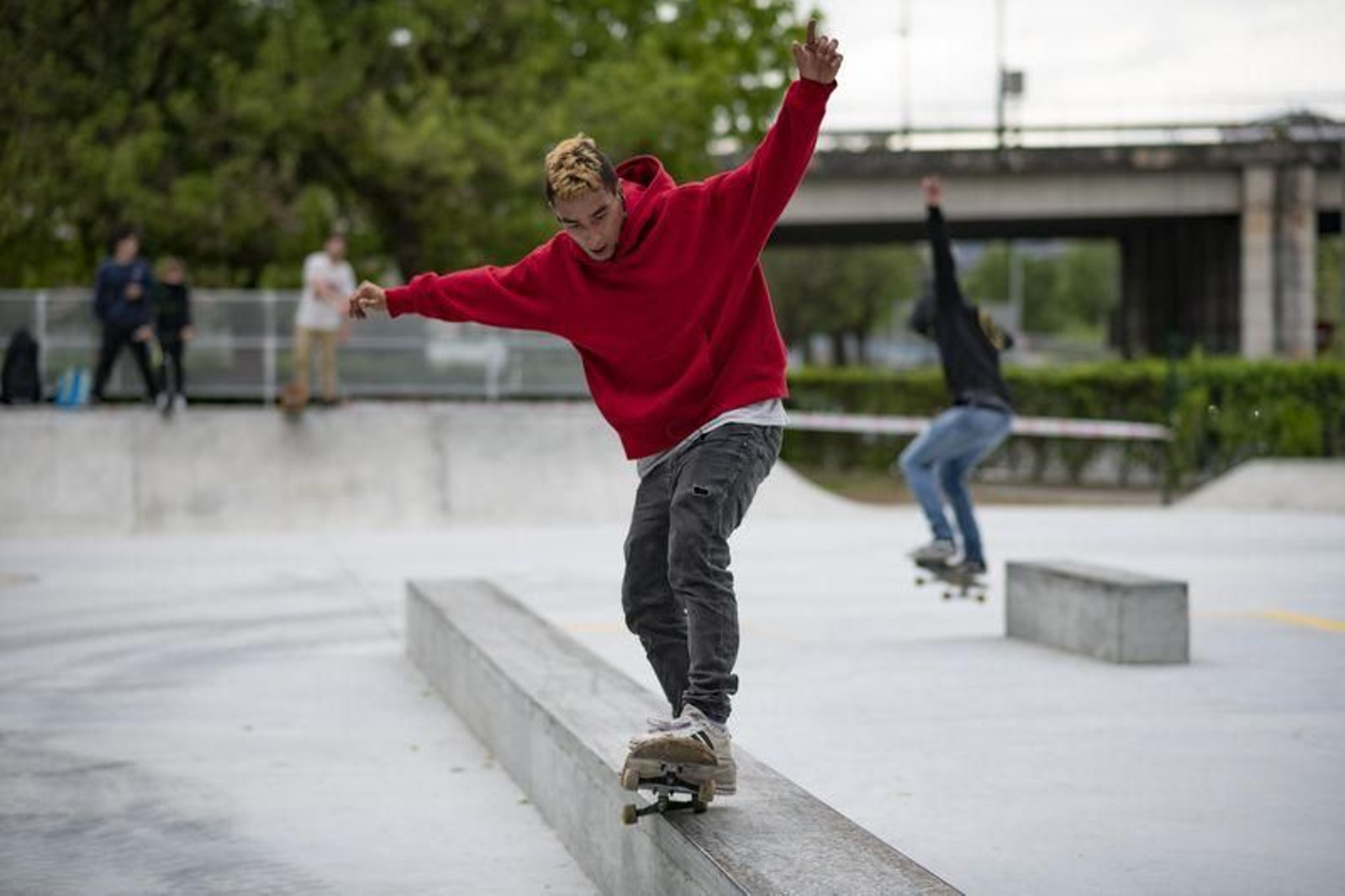 Skaters en O Couto (XESÚS FARIÑAS).