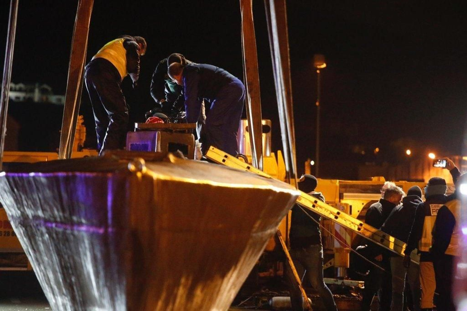 El narcosubmarino en la Ría de Aldán 1