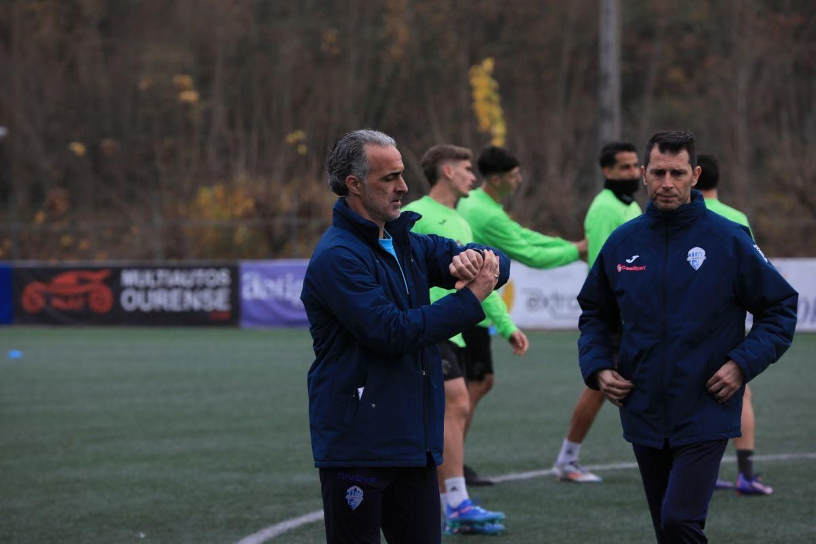 Pablo López y David Pérez, durante un entrenamiento del Ourense CF.