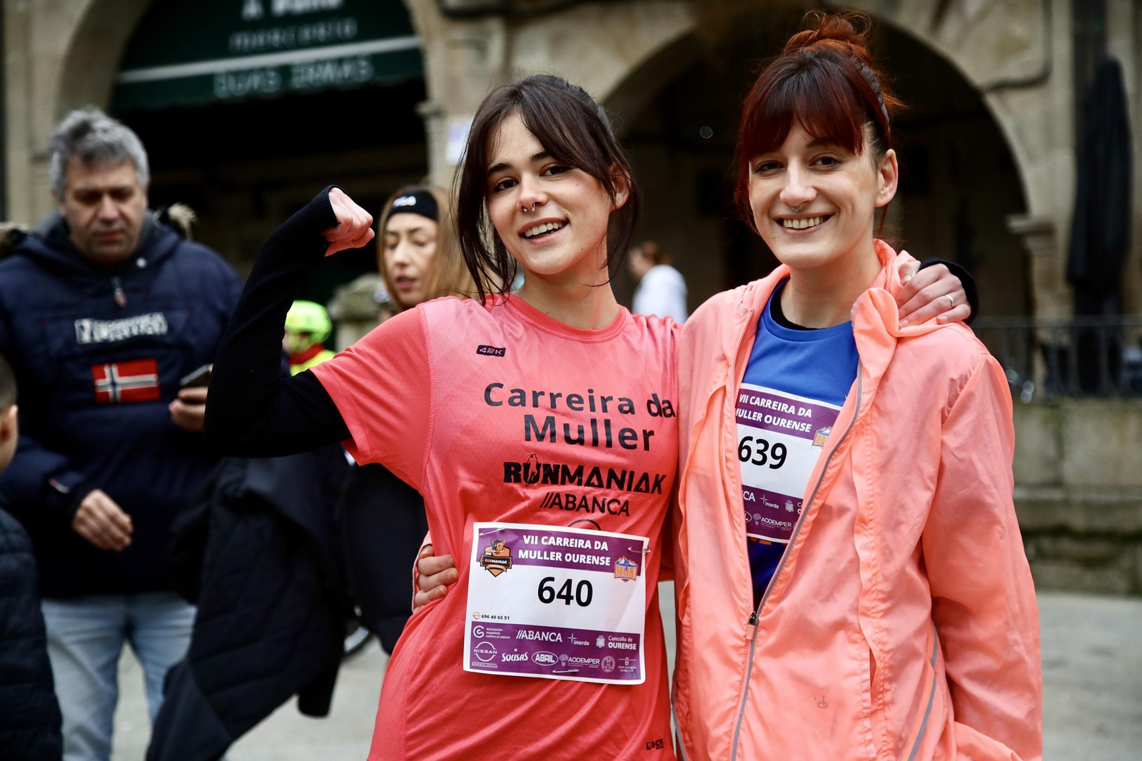 Galería | Ourense se viste de morado para correr la Carreira da Muller