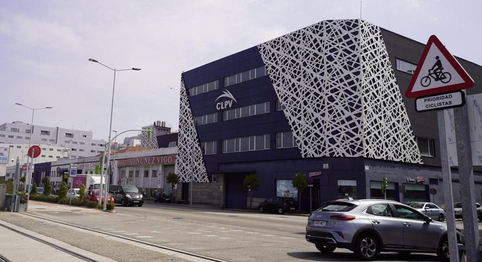 Instalación de la firma CLPV en Beiramar, con su frigorífico y oficinas.