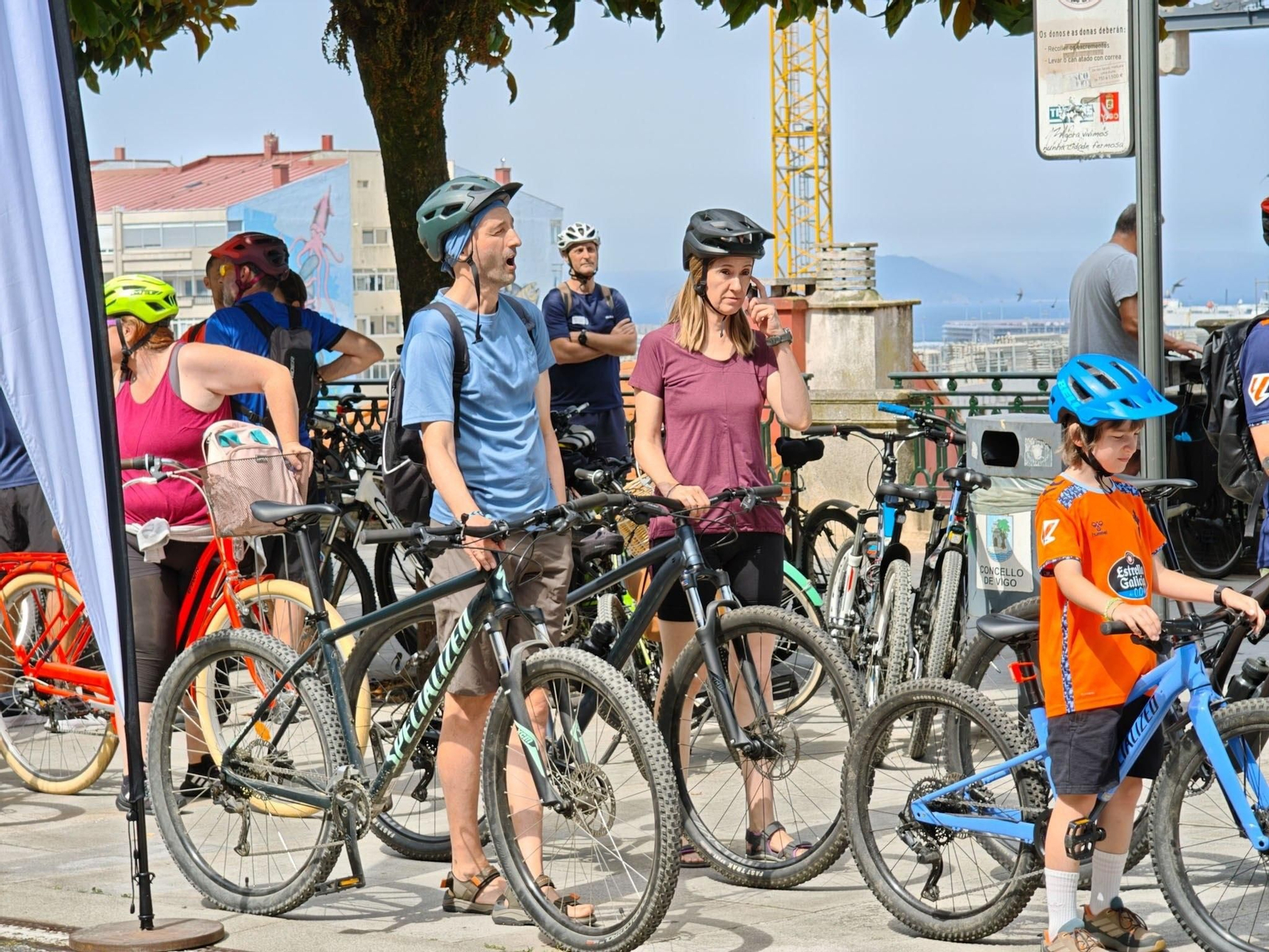 Galería | El ciclismo toma Vigo con la primera edición del Día de la Bici de Atlántico