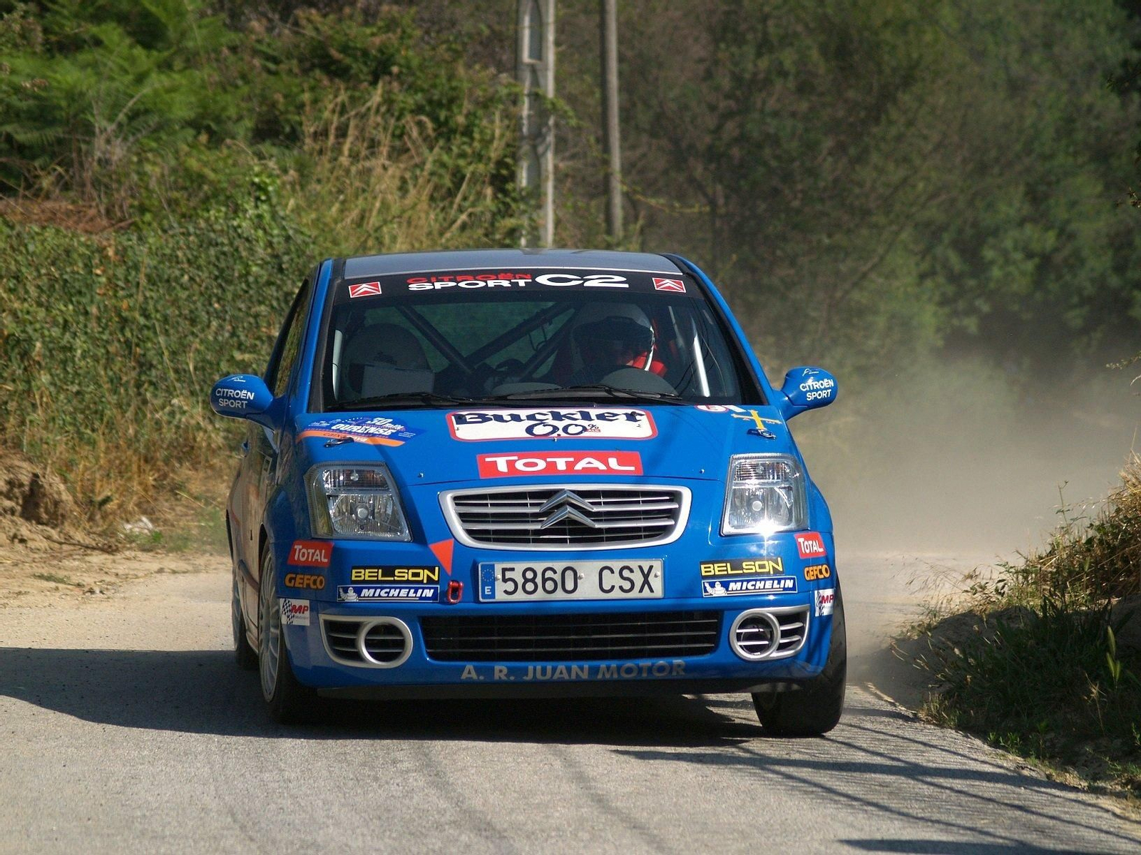 La nueva unidad de Alonso, en el Rally de Ourense 2006 (Foto: Andrés Cachalvite)