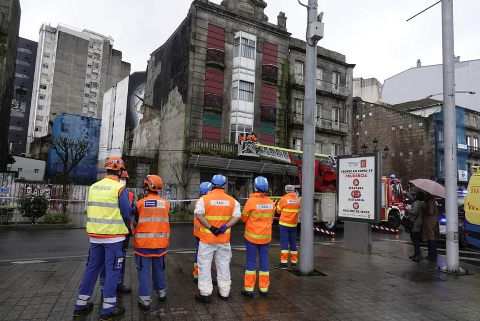Se derrumba un edificio en el centro de Vigo _ Vicente Alonso 8
