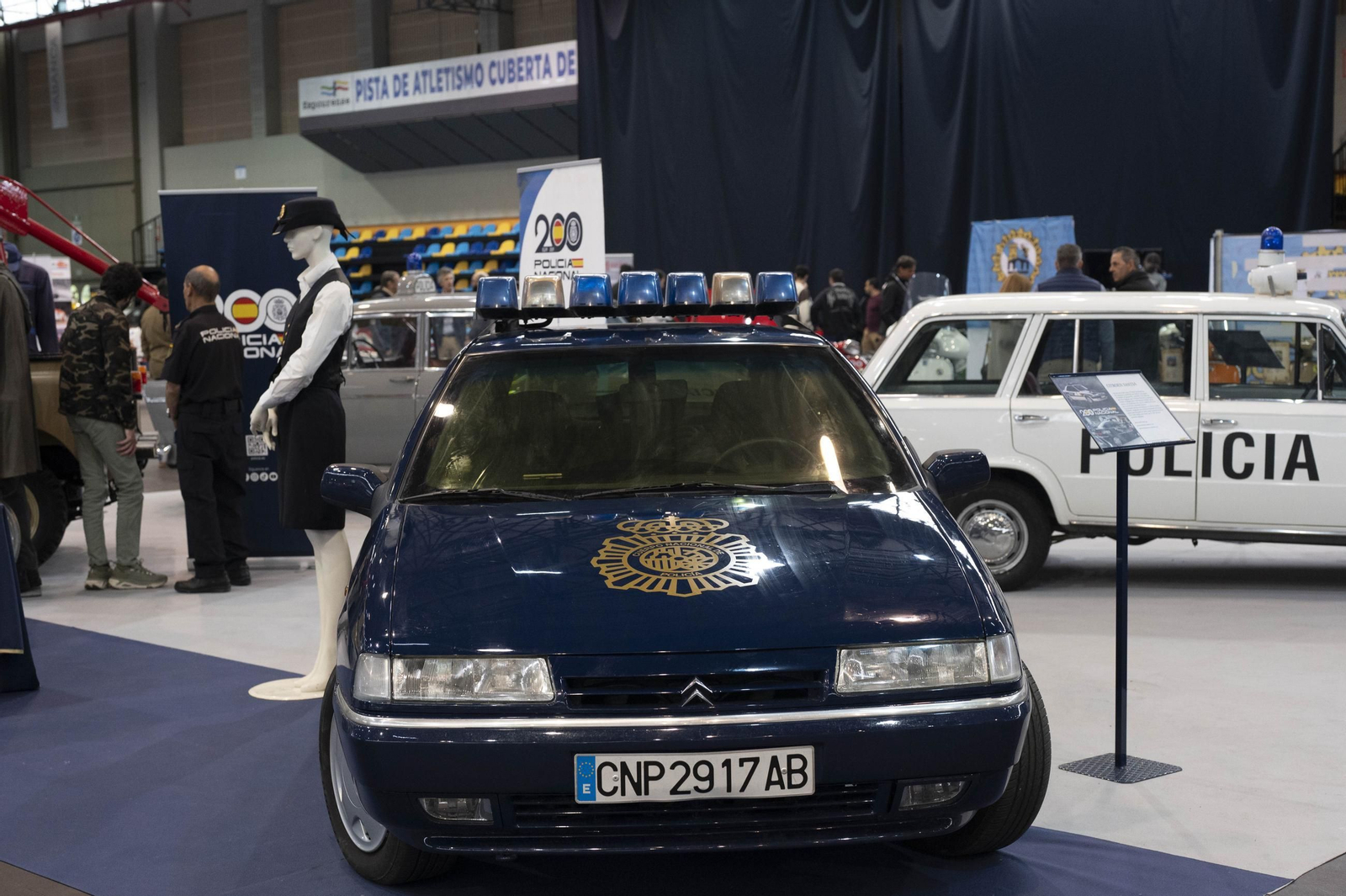 Galería | Expourense retrocede varias décadas con la belleza de los coches clásicos