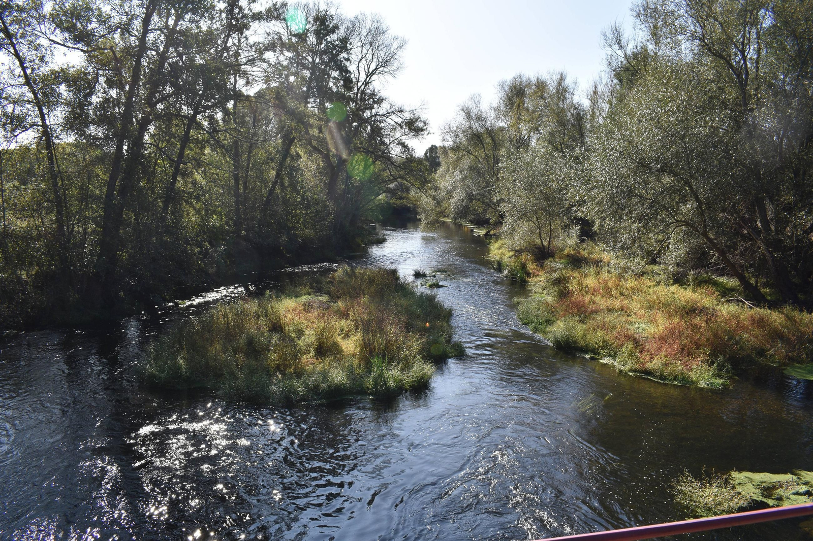 O río Támega, cruzando a raia da Eurocidade Verín-Chaves