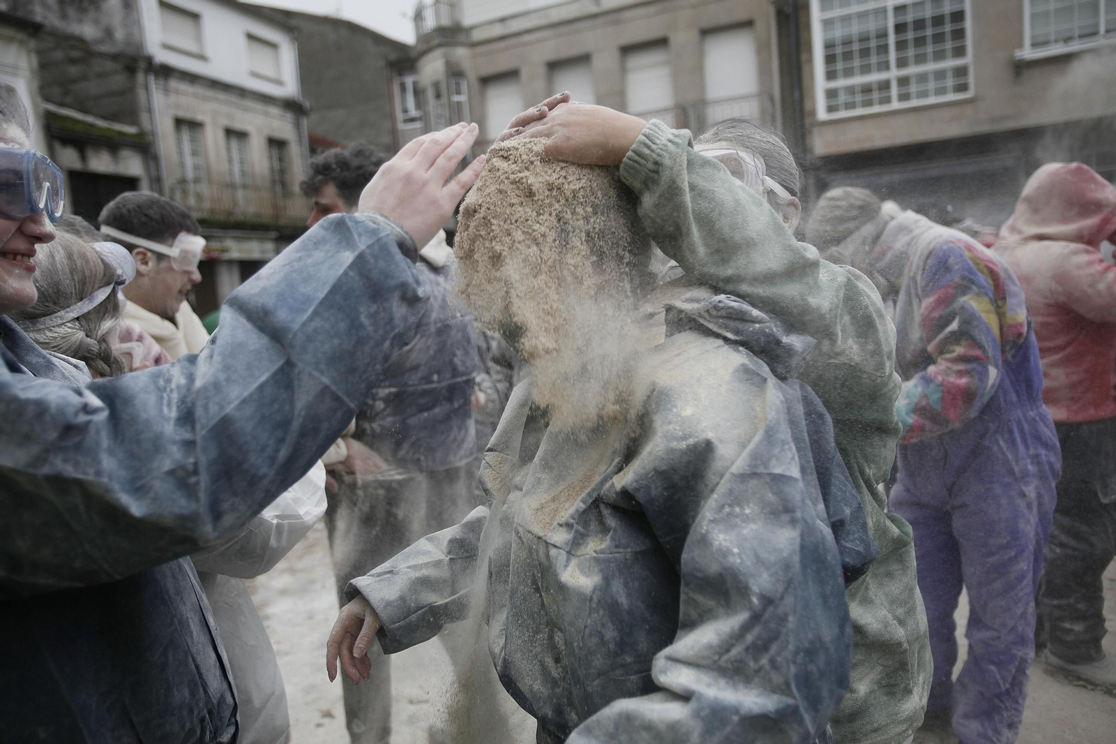Galería | Los entroideiros conquistan Xinzo en el Domingo de Fareleiro