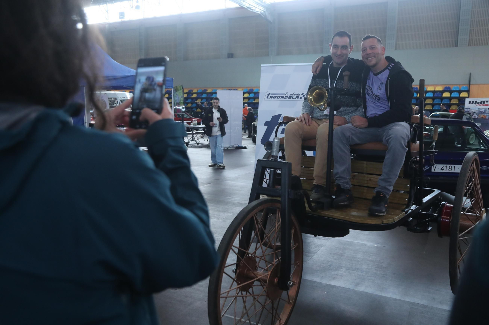 Galería | Más de un centenar de coches en el Salón del Automóvil Clásico