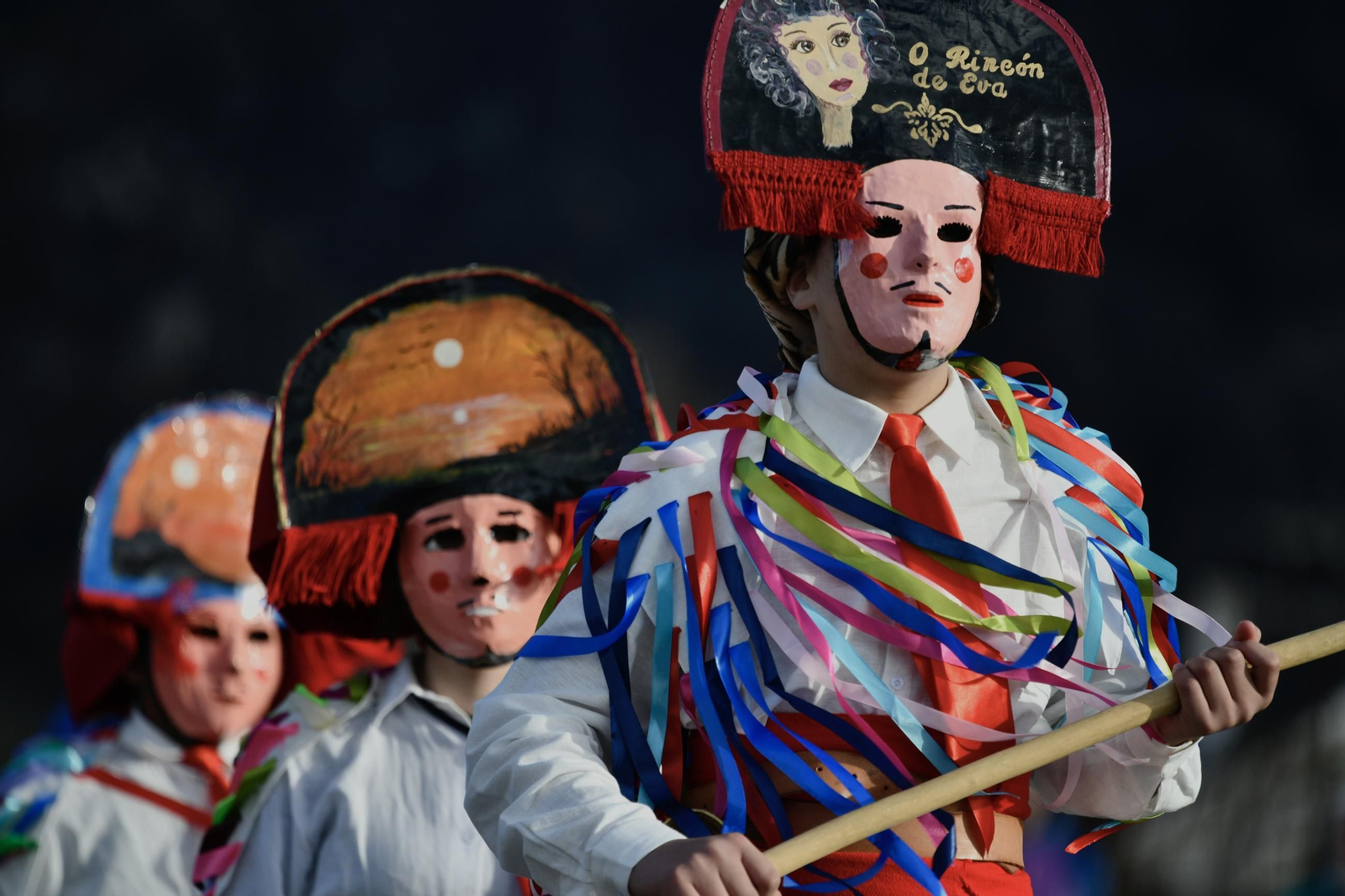 Galería | El desfile de los chocalleiros por Vilardevós, el Entroido en fotos