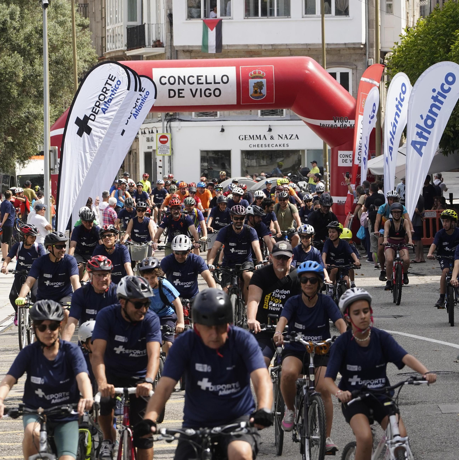 Galería | El ciclismo toma Vigo con la primera edición del Día de la Bici de Atlántico