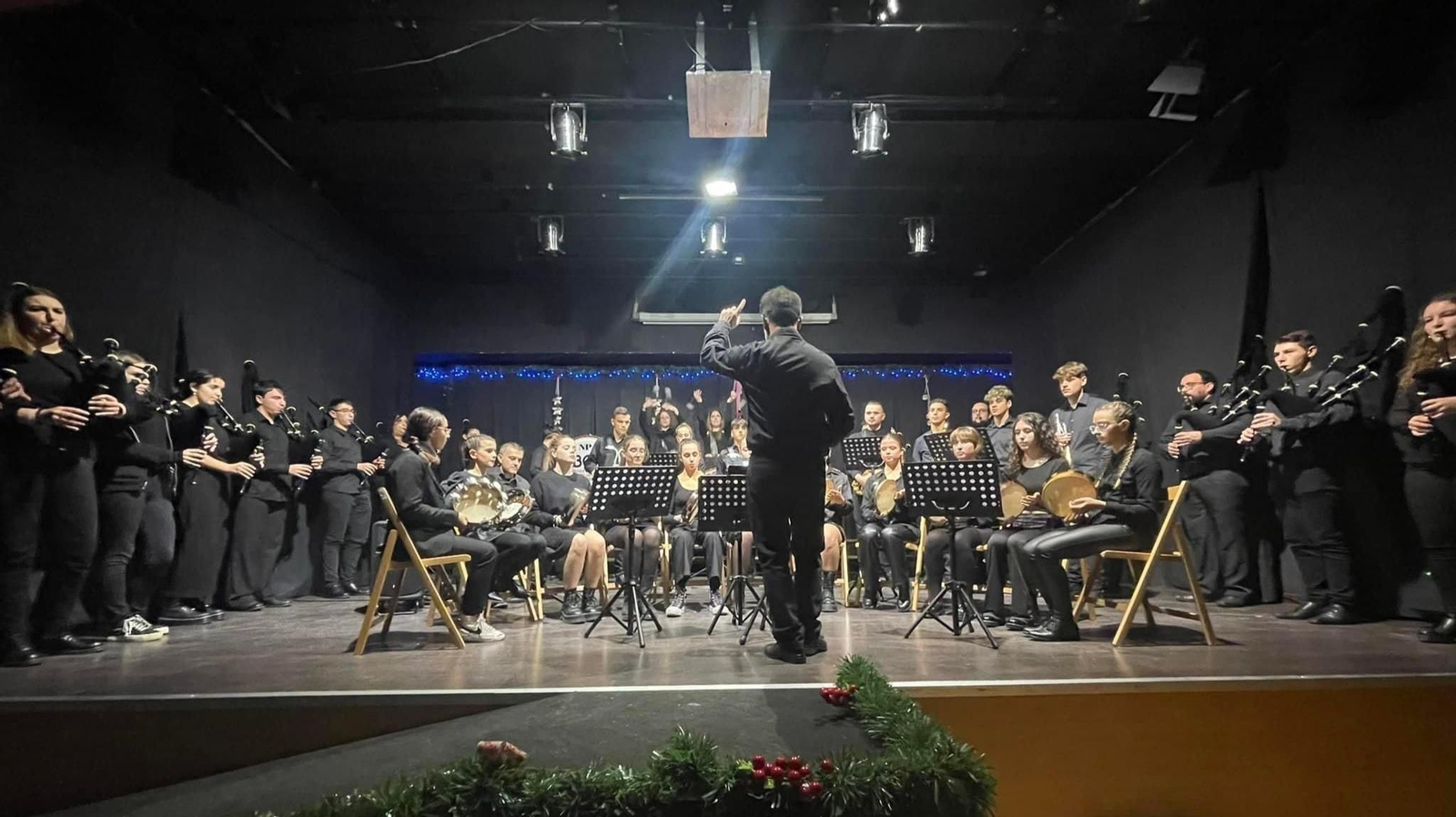 La Banda de Gaitas de Xinzo, en la foto en una de sus últimas actuaciones, será la anfitriona.