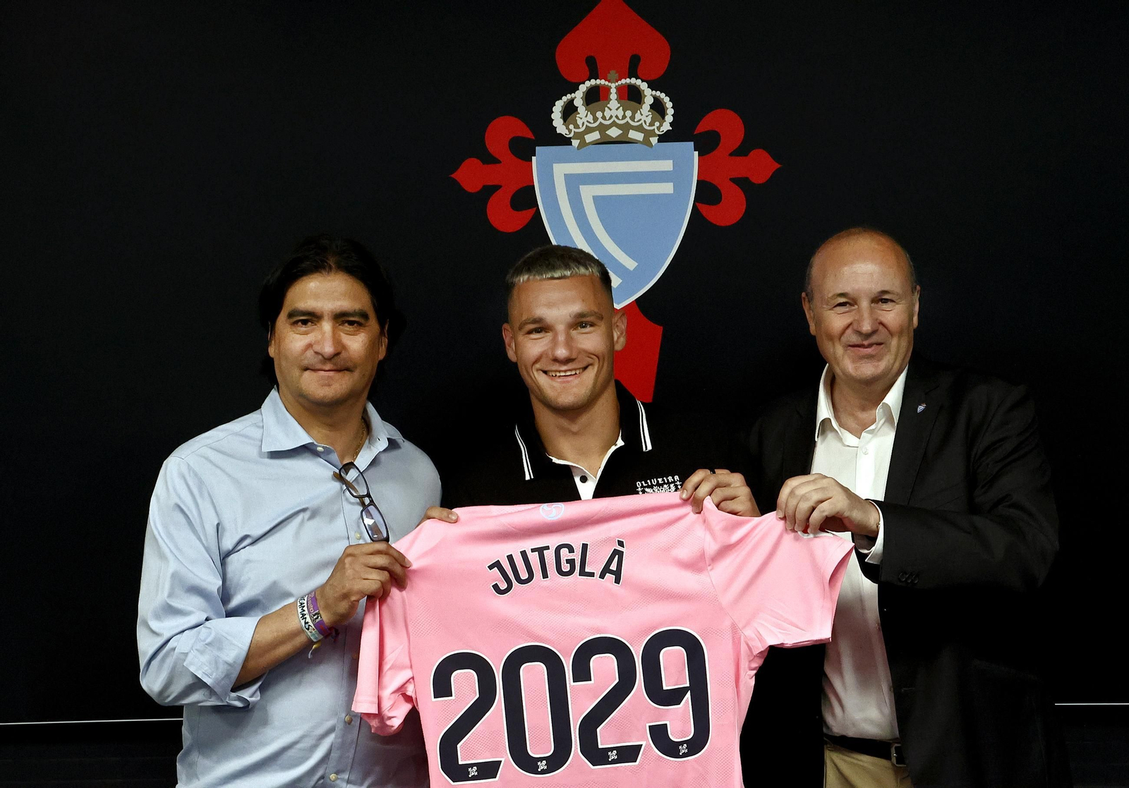 Marco Garcés, Ferran Jutglá y el consejero José Manuel Amoedo.