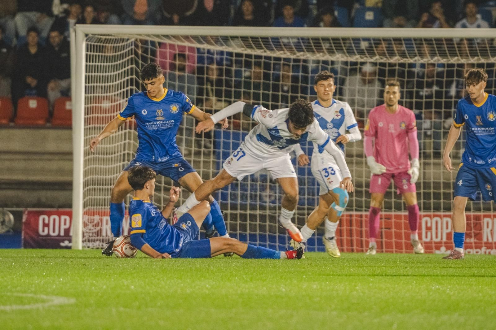 O Couto vibra en el Auriense vs. Deportivo de A Coruña de la Copa del Rey