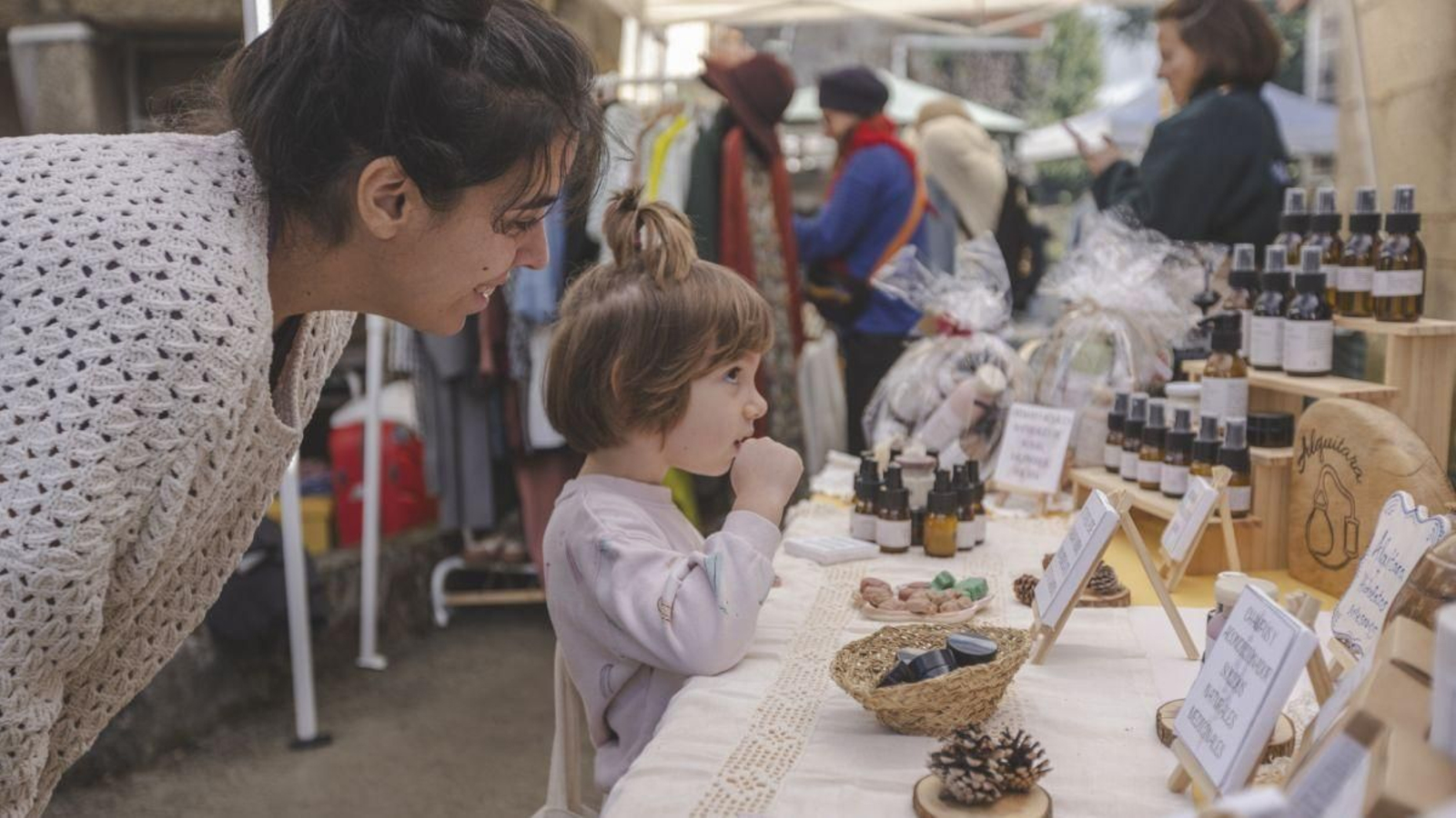 Clientes de todas las edades se dieron cita en la feria.