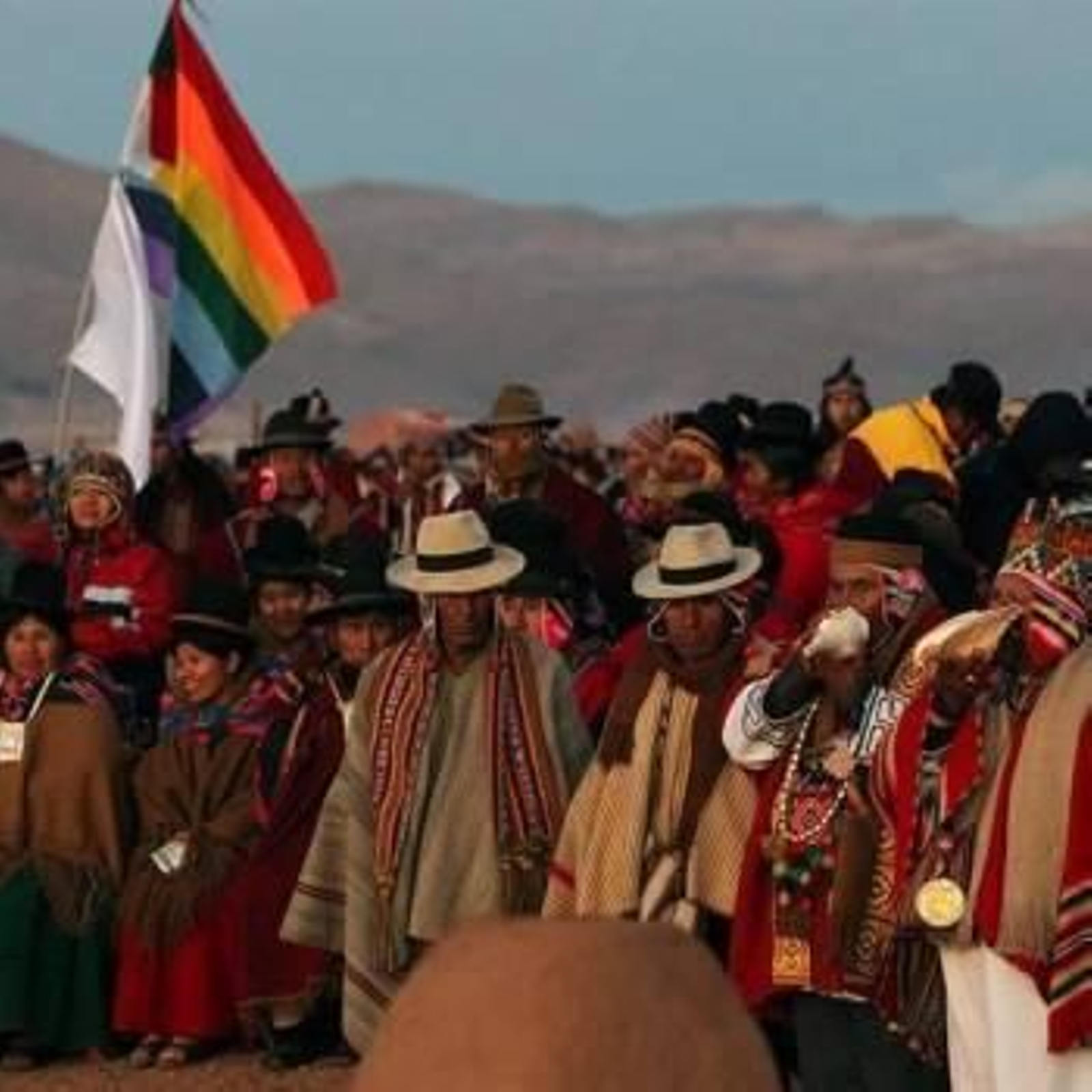 Indígenas aimaras bolivianos celebran la fiesta del 'Willka Kuti' o el 'retorno del sol' al iniciar el mítico año 5.519. Foto: EFE