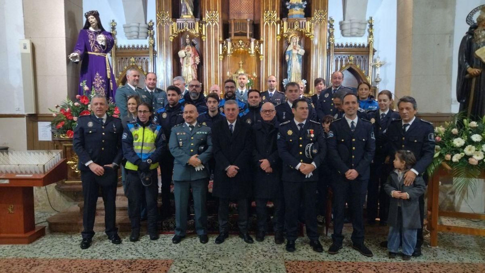 Rafael Berguillo, Aurentino Alonso, Eladio Santos y Fernando Lozano, en el centro.