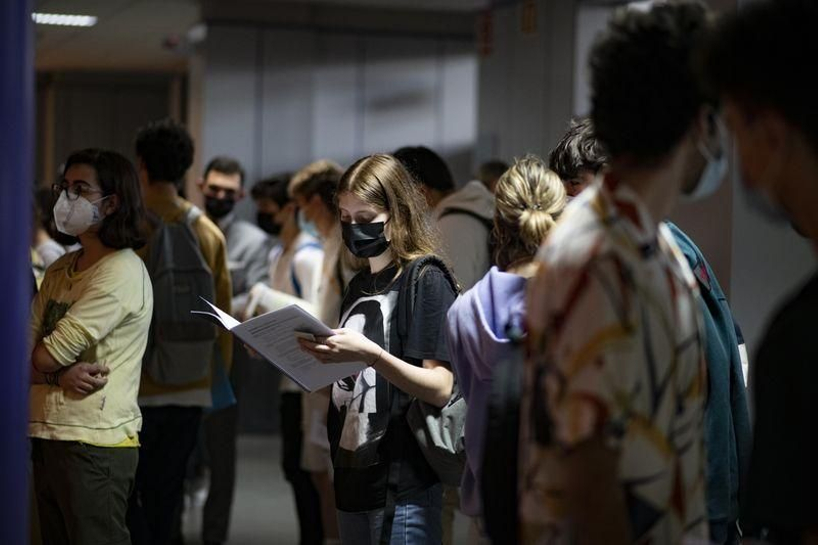 Estudiantes en el Campus de Ourense // FOTO: XESÚS FARIÑAS