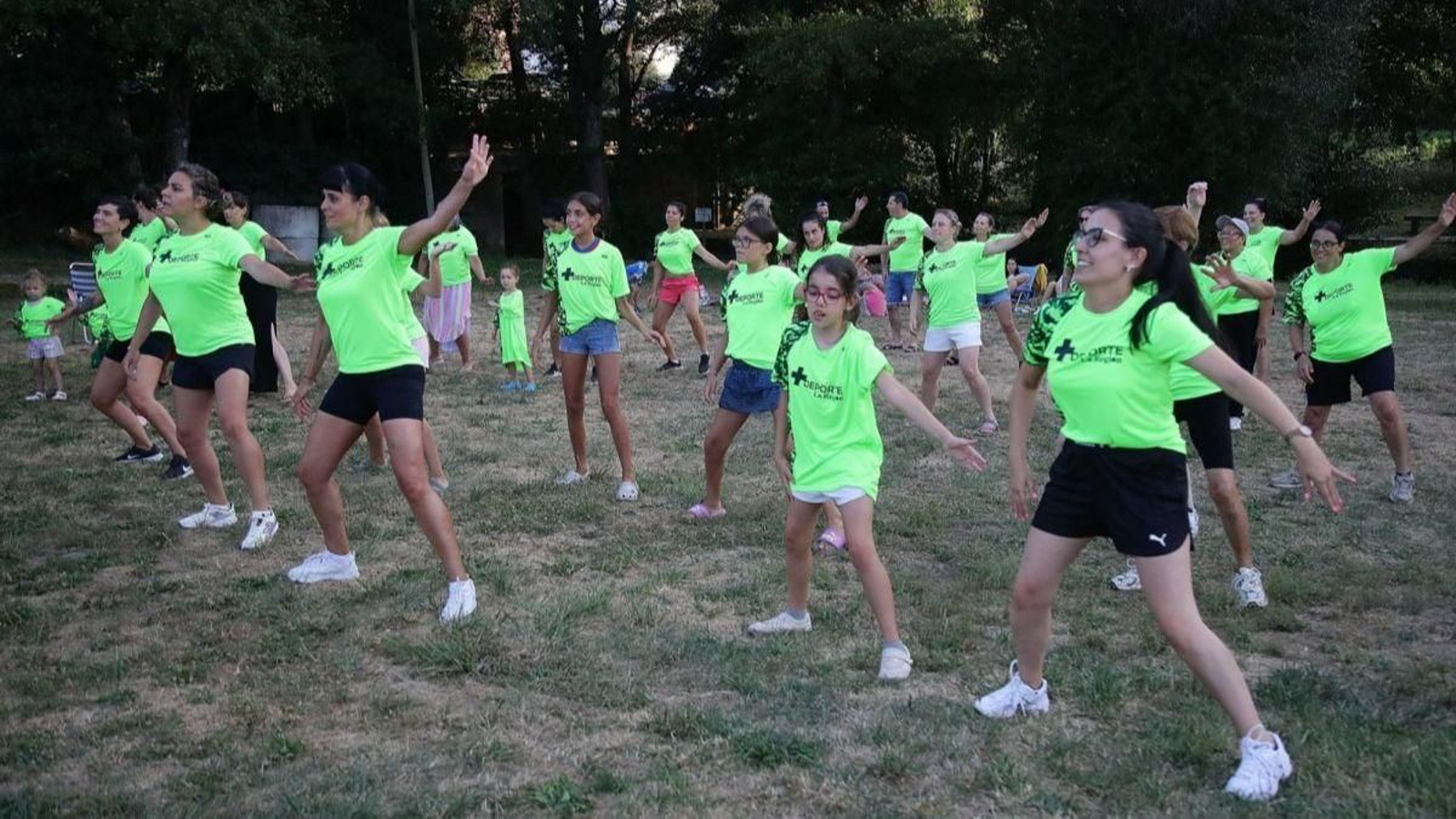Zumba en Allariz con + Deporte La Región