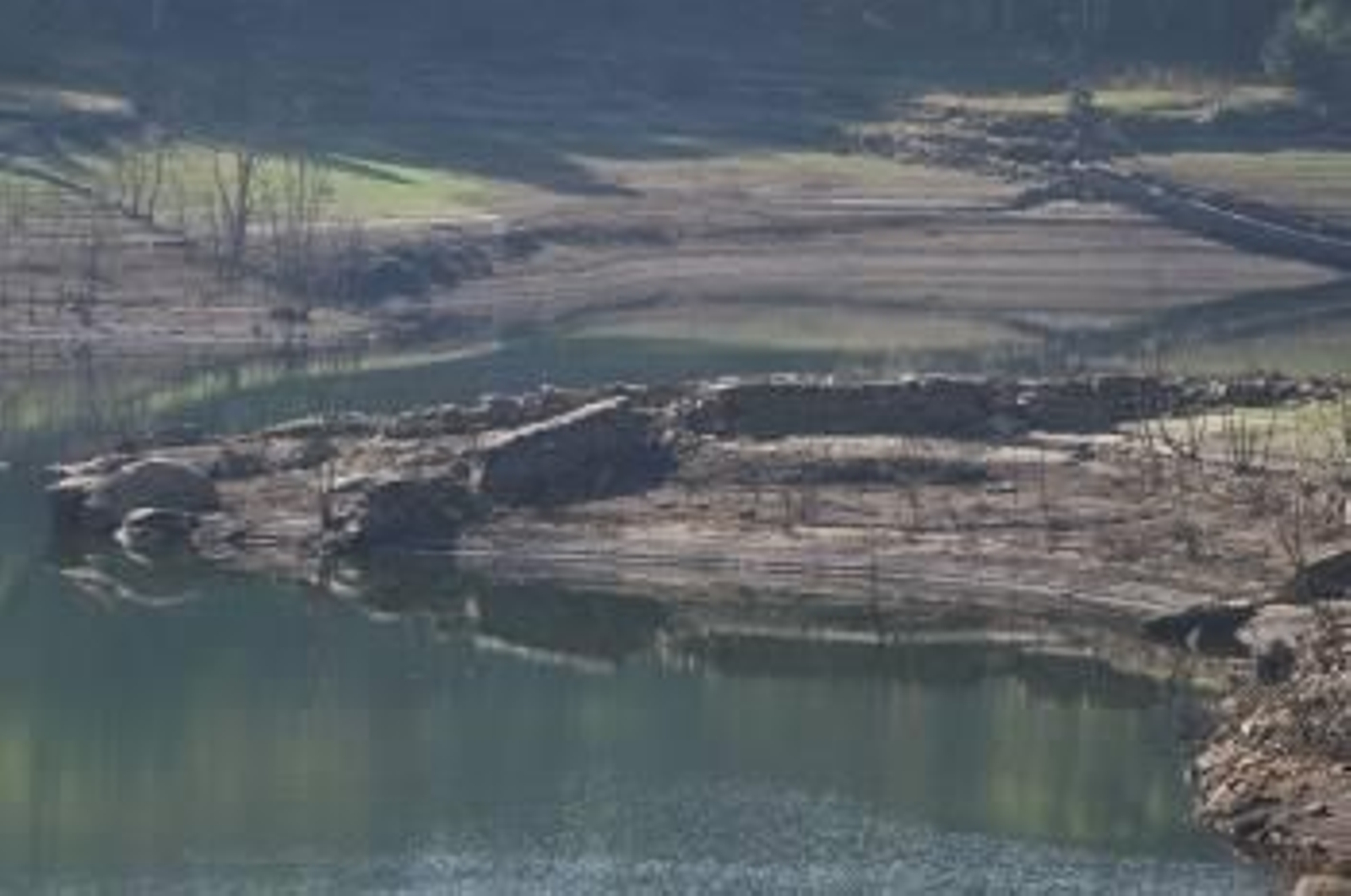 Caminos y canalizaciones quedan al descubierto