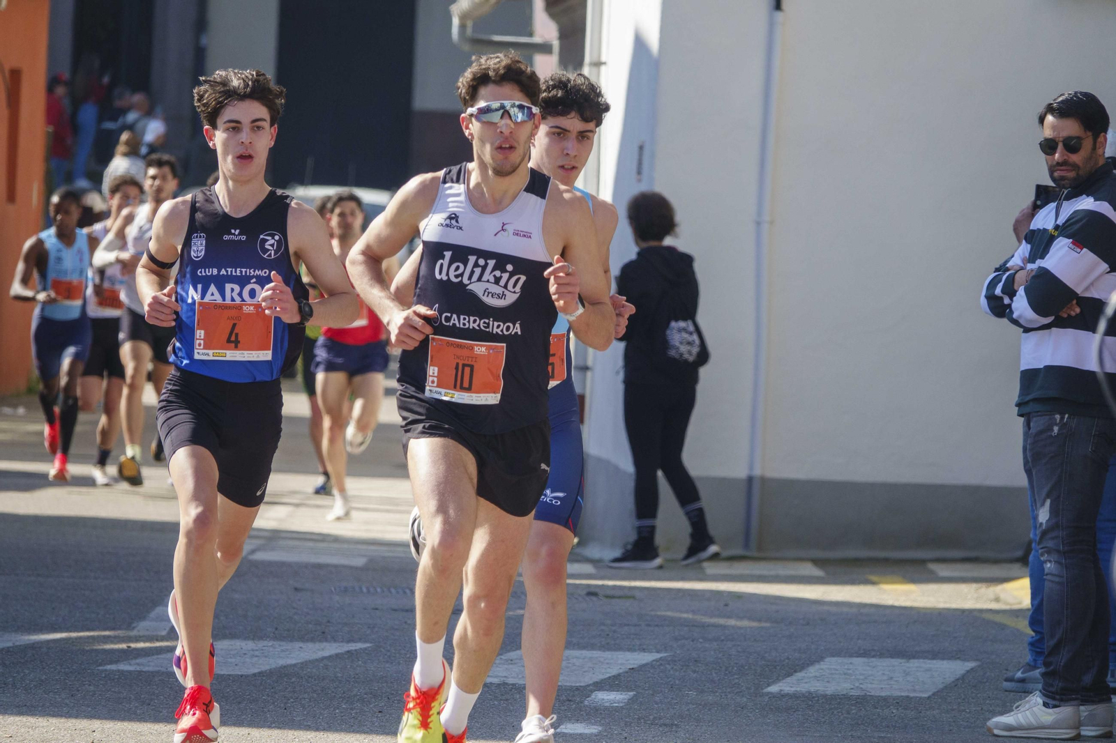 Galería | Pequeños y mayores se divierten en la 10K de Porriño