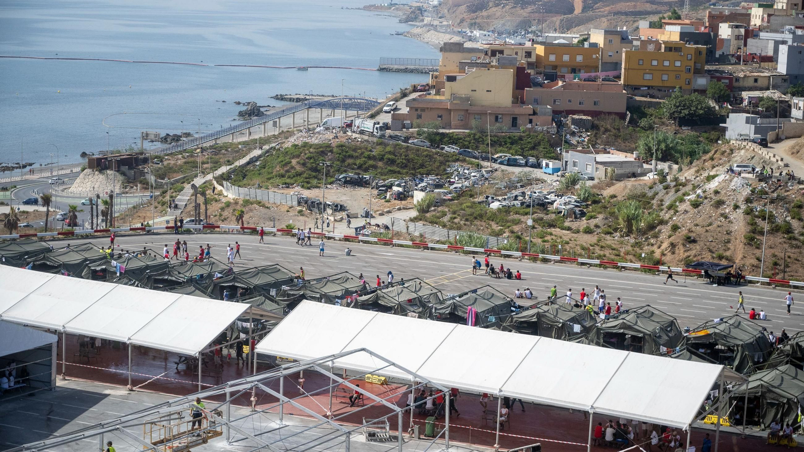 Vista de una de las zonas habilitadas para acoger a los migrantes en Ceuta, a 31 de agosto de 2026, en Ceuta (España)
