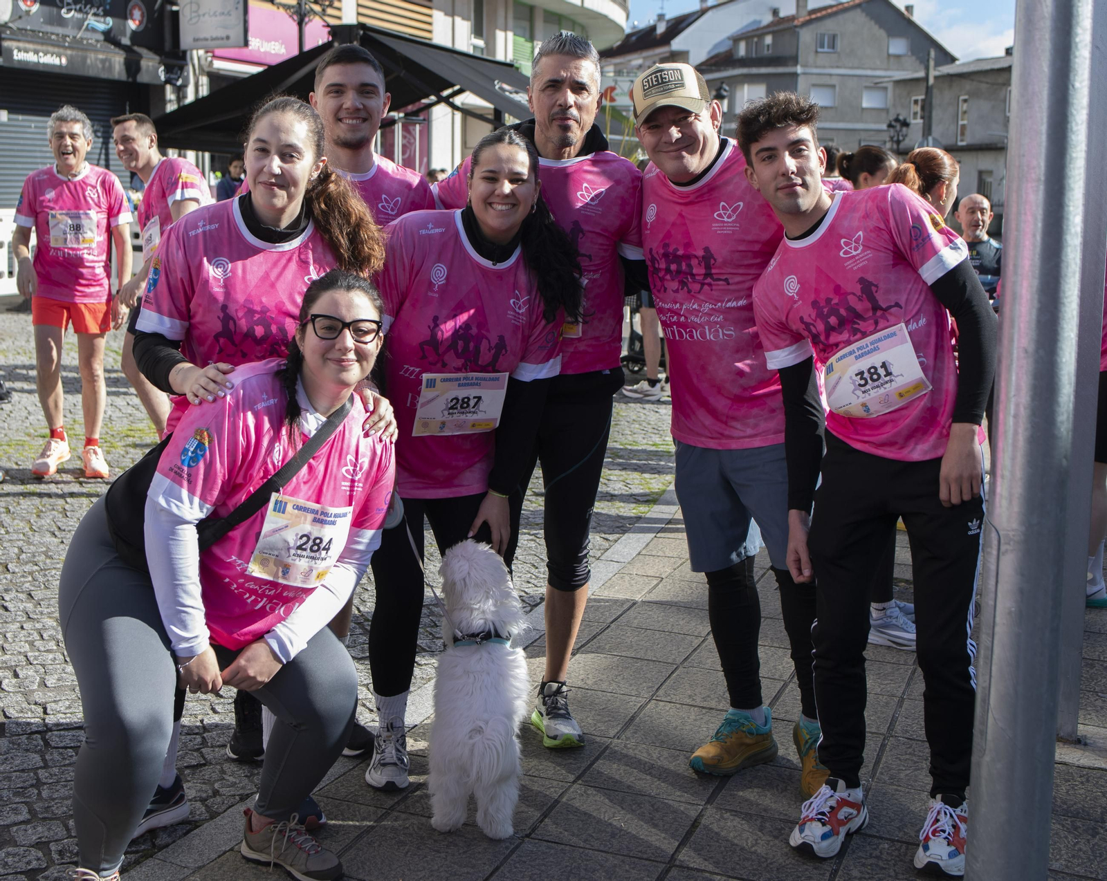 Galería | A Valenzá se tiñe de rosa con la III Carreira pola Igualdade