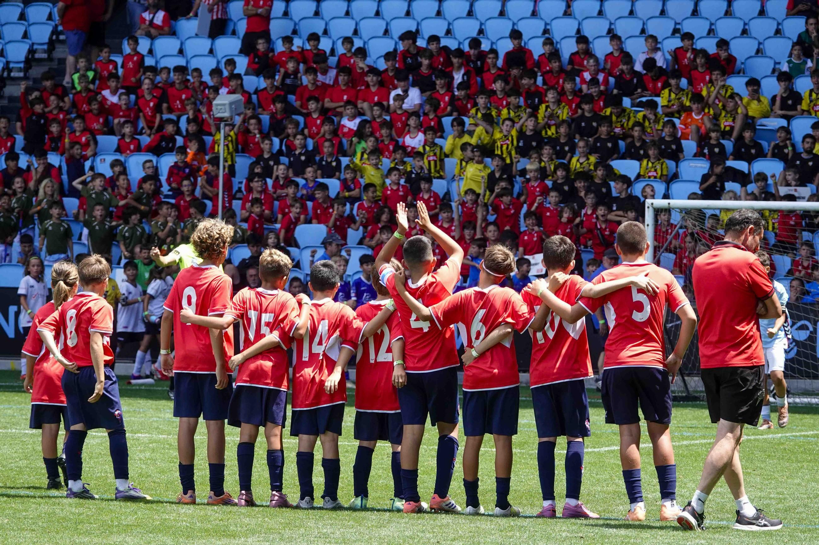 Galería | Balaídos despide la Vigo Cup con el acto de clausura y entrega de medallas