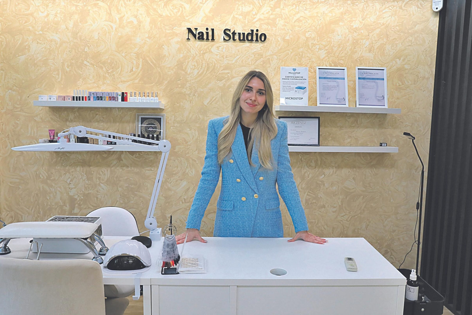 Anastasia Bobrova, en el centro de estética Zenith Clinic, donde colabora como de autónoma.