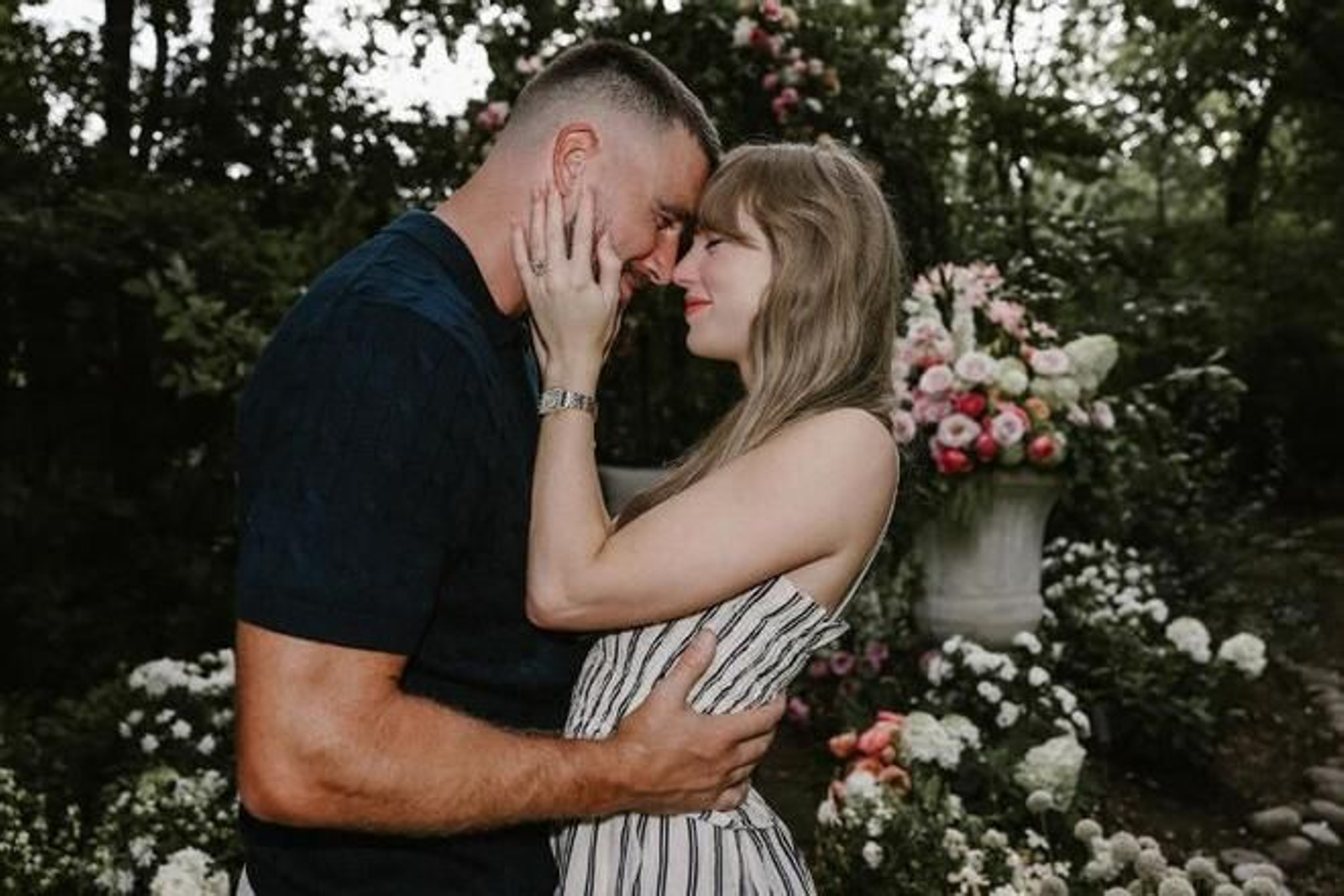Taylor Swift y Travis Kelce.