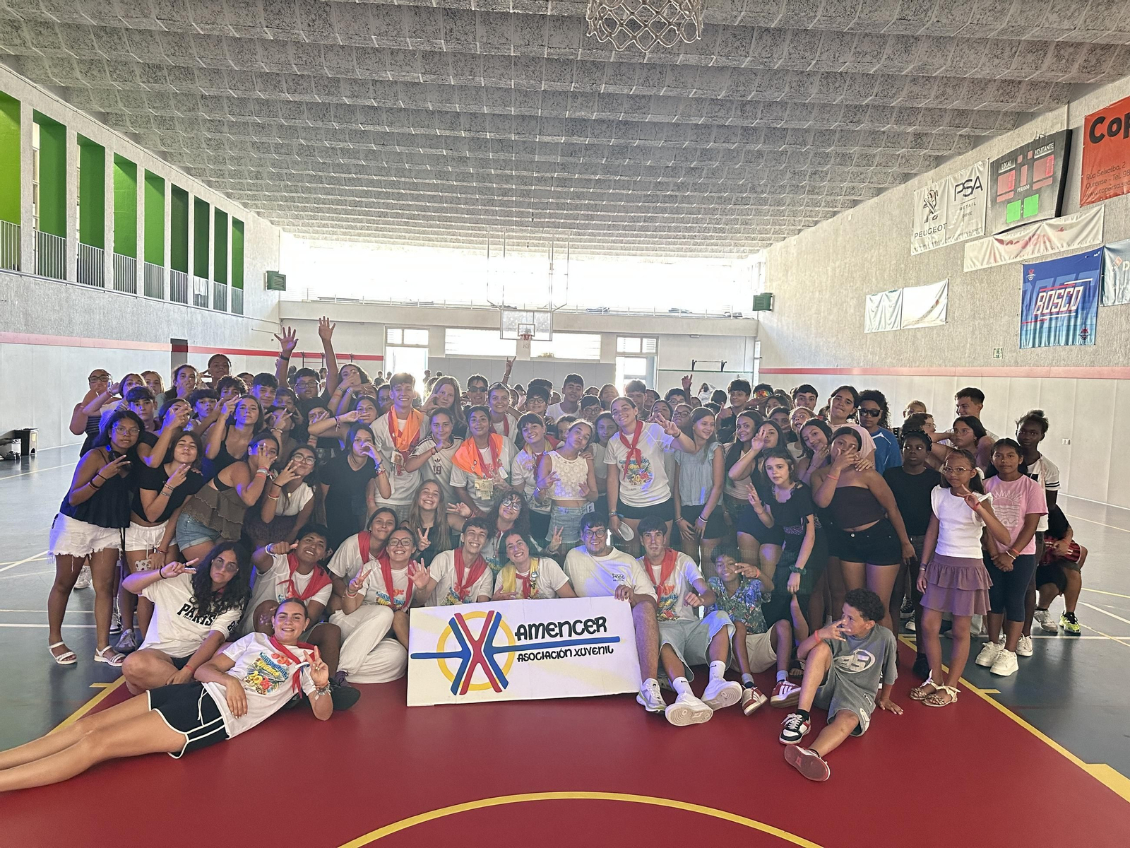 O grupo dos maiores no día da despedida