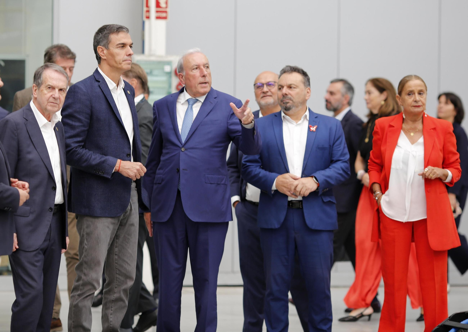 Galería | Pedro Sánchez visita las instalaciones de Delta Vigo en el PTL de Valadares