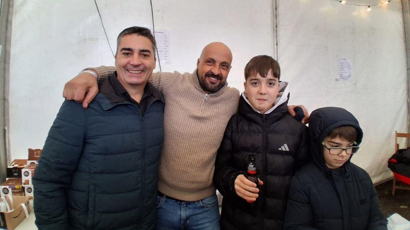 Gente de todas las edades disfrutaron de la sesión vermú en San Cibrao.