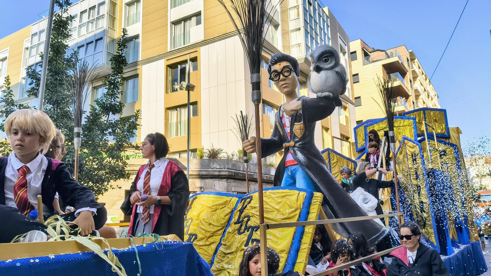 La carroza de Harry Potter de la Batalla de Flores.
