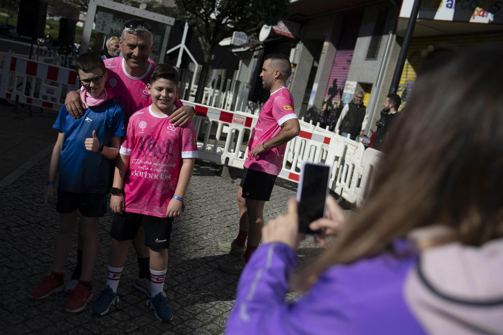 Galería | A Valenzá se tiñe de rosa con la III Carreira pola Igualdade