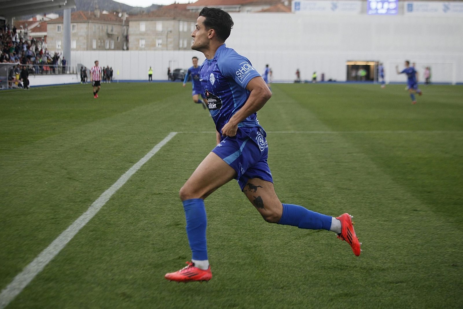 Galería | O Couto rugió ante un victorioso Ourense CF