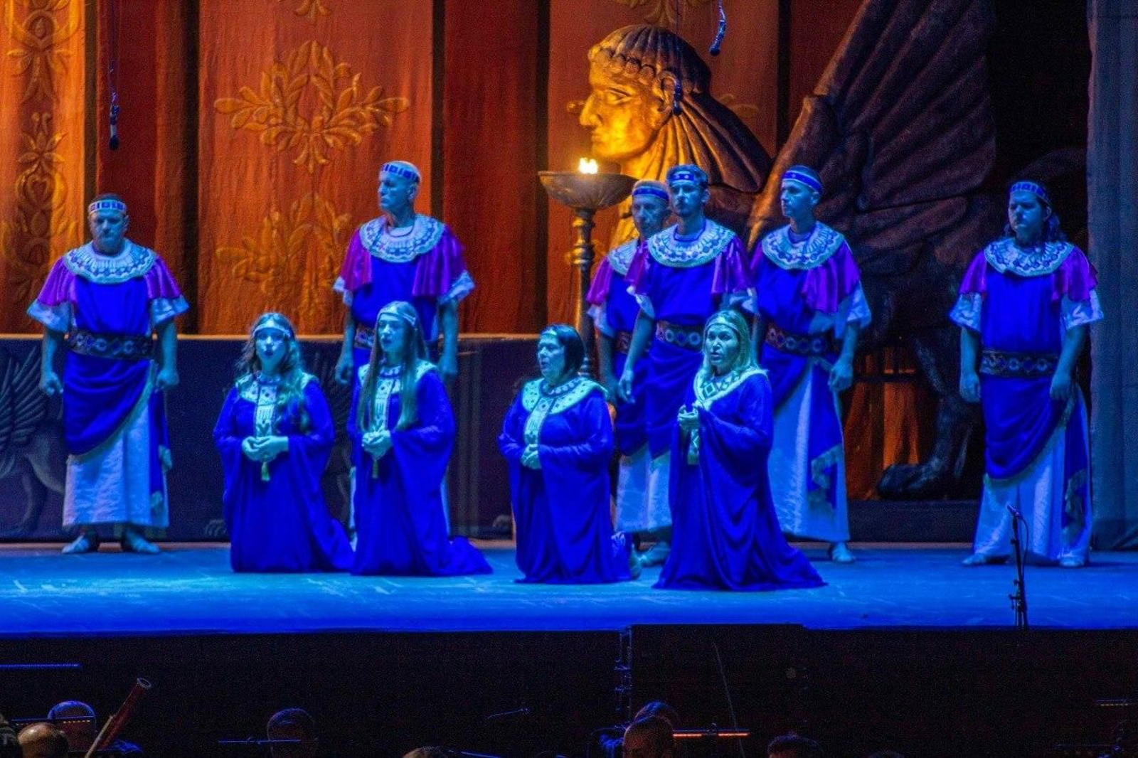 Galería | Castrelos se viste de gala para la ópera 'Nabucco'