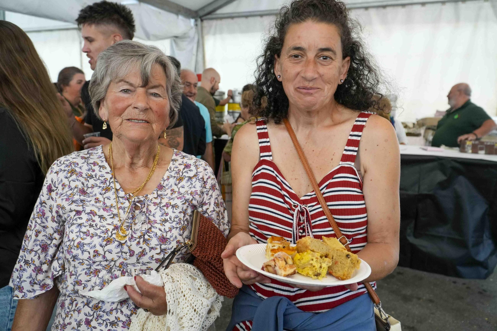 Galería | La Festa da Sidra triunfa en Bembrive con 1.000 litros repartidos