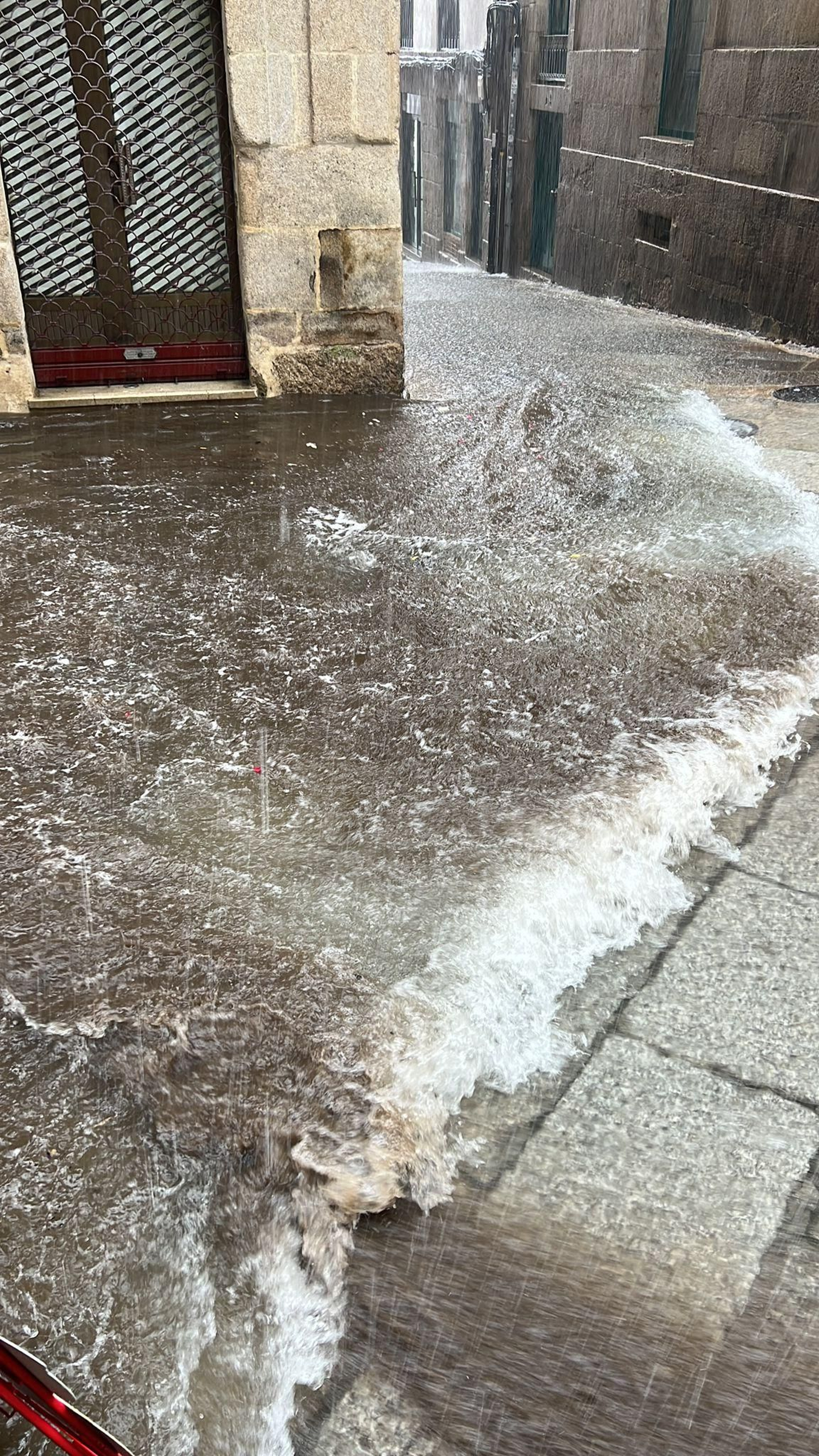Auténticas riadas en el centro de Ourense