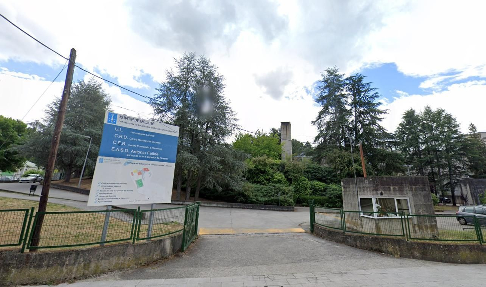 Entrada del complexo de la Universidade Laboral. (Foto: Google Maps)