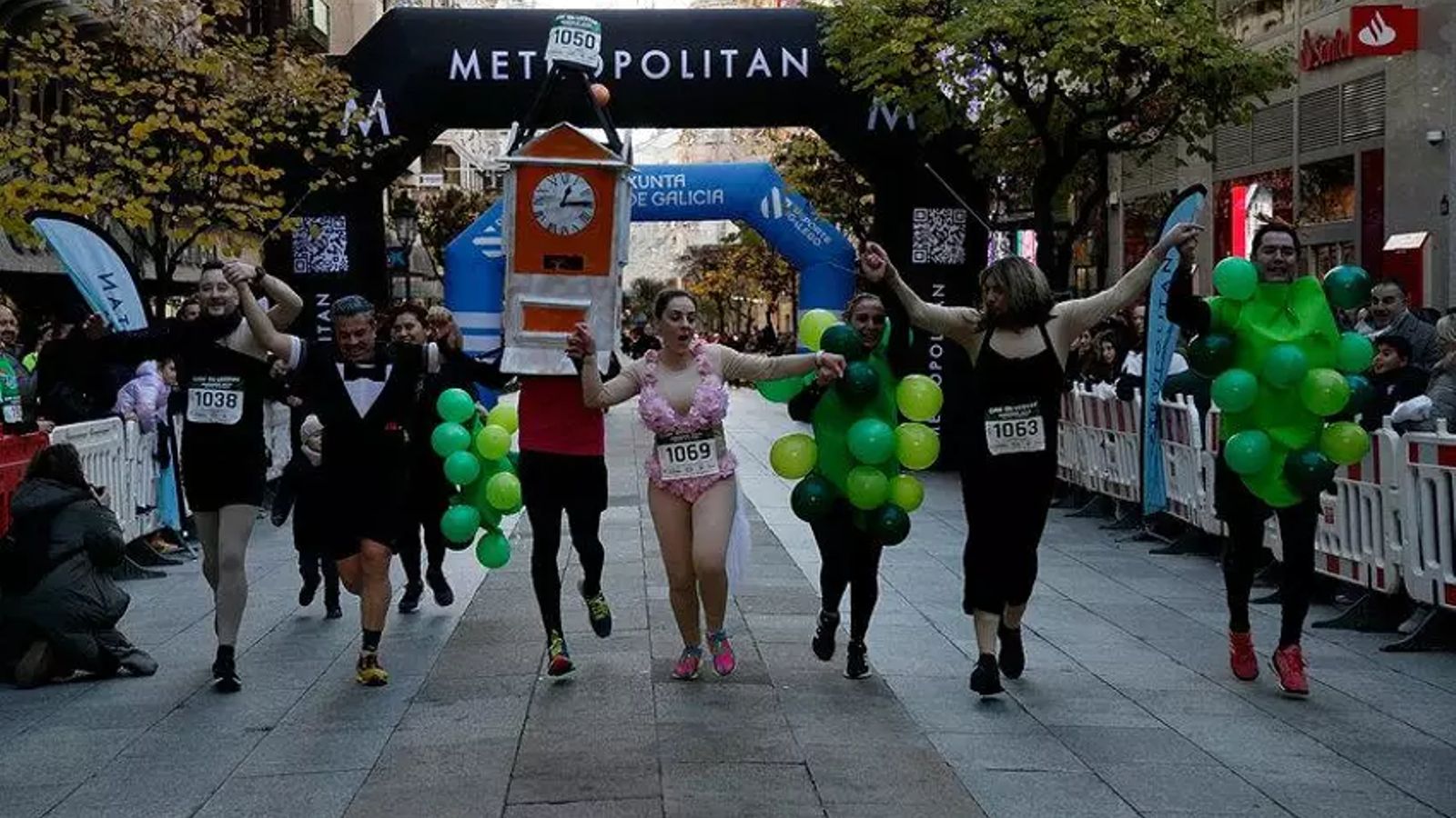 Los disfraces, vestuario habitual durante las San Silvestre.